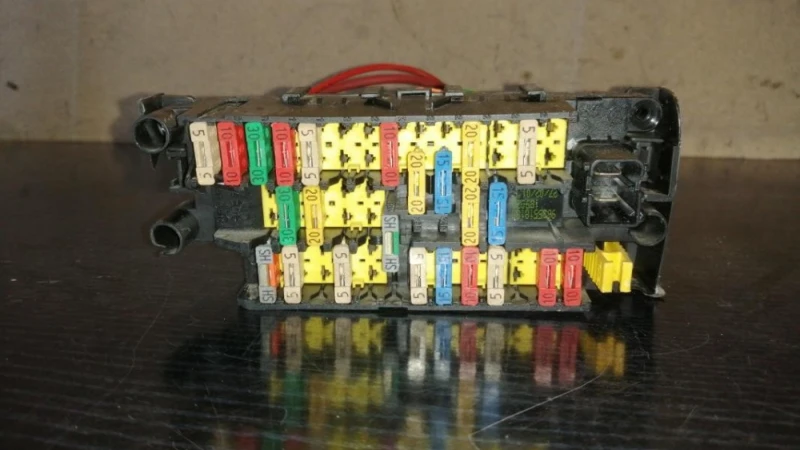 fusibles-peugeot-206